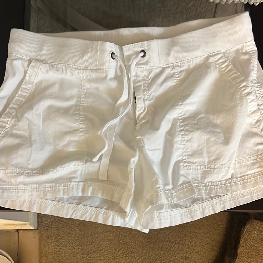 a.n.a White Cargo Shorts with Relaxed Fit